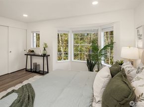 10215 NE 129th Lane, Kirkland WA 98034