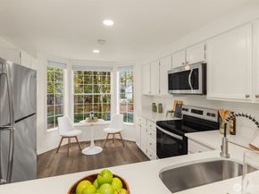 10215 NE 129th Lane, Kirkland WA 98034