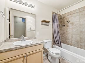 3914 243rd Place SE L301, Bothell WA 98021