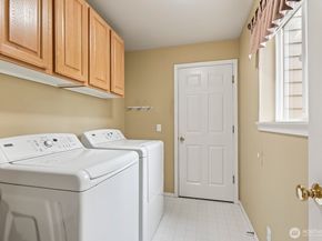 7301 Thompson Avenue SE, Snoqualmie WA 98065