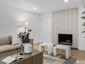 1324 E Walnut Street, Kent WA 98030