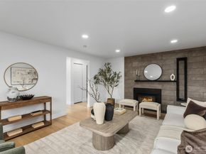 1324 E Walnut Street, Kent WA 98030