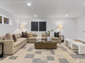 1324 E Walnut Street, Kent WA 98030