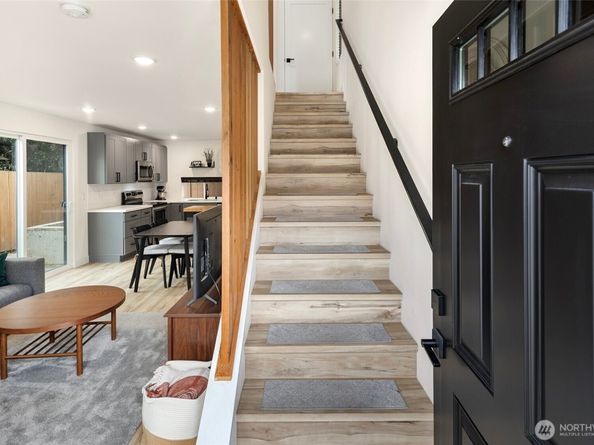 820 B S Rose Street, Seattle WA 98108