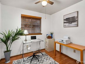 5103 S Garden Loop Road 25, Seattle WA 98118