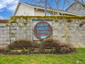 5103 S Garden Loop Road 25, Seattle WA 98118