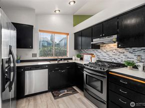 5103 S Garden Loop Road 25, Seattle WA 98118