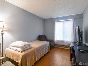 10501 8th Avenue NE 111, Seattle WA 98125