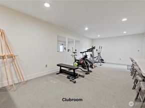 10501 8th Avenue NE 111, Seattle WA 98125