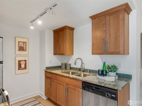 231 Belmont Avenue E 206, Seattle WA 98102