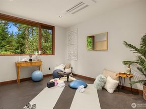 7268 Madrona Drive NE, Bainbridge Island WA 98110