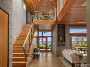 7268 Madrona Drive NE, Bainbridge Island WA 98110