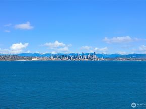 7268 Madrona Drive NE, Bainbridge Island WA 98110