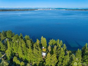 7268 Madrona Drive NE, Bainbridge Island WA 98110