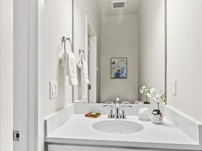 2217 Hoyt Avenue B, Everett WA 98201