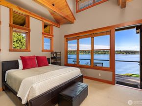 15550 Sandy Hook Rd NE, Poulsbo WA 98370