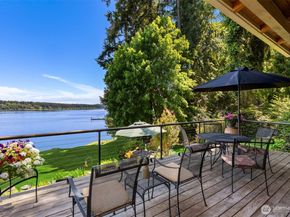 15550 Sandy Hook Rd NE, Poulsbo WA 98370