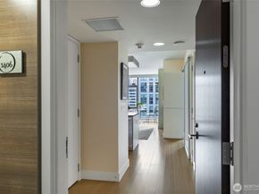 820 Blanchard Street 1406, Seattle WA 98121