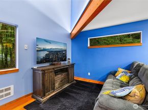6520 E Mercer Way, Mercer Island WA 98040