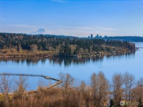 11905 93rd Avenue NE A104, Kirkland WA 98034