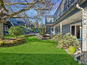 11905 93rd Avenue NE A104, Kirkland WA 98034