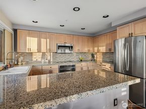 601 W Mercer Place 301, Seattle WA 98119