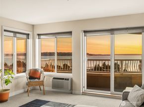 601 W Mercer Place 301, Seattle WA 98119