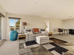 601 W Mercer Place 301, Seattle WA 98119