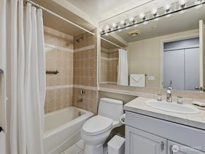 601 W Mercer Place 301, Seattle WA 98119