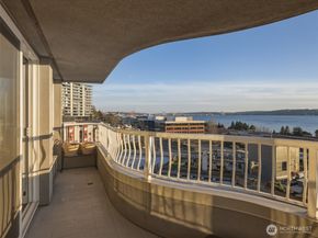 601 W Mercer Place 301, Seattle WA 98119