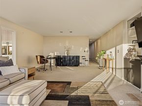 601 W Mercer Place 301, Seattle WA 98119