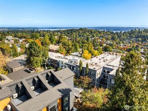 113 24th Avenue E B, Seattle WA 98112