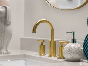 113 24th Avenue E B, Seattle WA 98112