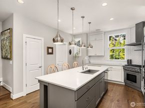 901 W McGraw Street 6, Seattle WA 98119