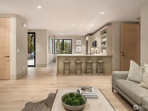 9630 SE 5th Street, Bellevue WA 98004