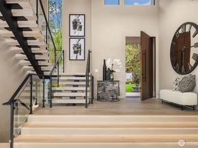 9630 SE 5th Street, Bellevue WA 98004