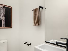 221 NE 75th Street, Seattle WA 98115