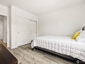 22005 6th Avenue S 312, Des Moines WA 98198