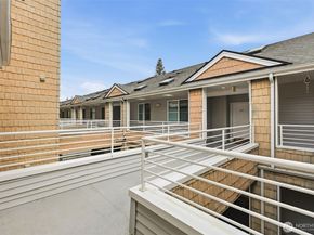 22005 6th Avenue S 312, Des Moines WA 98198