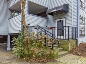 2500 W Manor Place 216, Seattle WA 98199