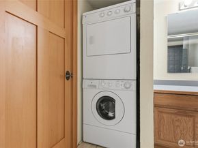 2500 W Manor Place 216, Seattle WA 98199