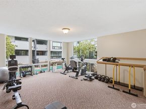 2500 W Manor Place 216, Seattle WA 98199