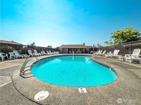 3390 Narrows Lane NE 101, Bremerton WA 98310