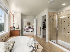 16763 NE 121st ST, Redmond WA 98052