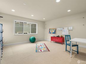 16763 NE 121st ST, Redmond WA 98052