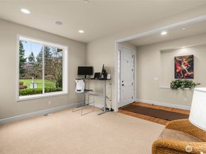 16763 NE 121st ST, Redmond WA 98052