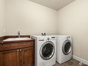 16763 NE 121st ST, Redmond WA 98052