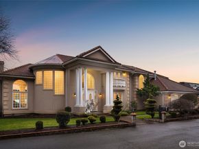 17765 Beach Drive NE, Lake Forest Park WA 98155