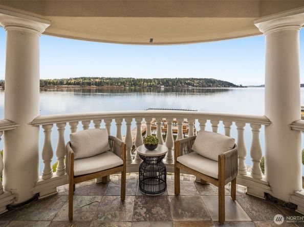 17765 Beach Drive NE, Lake Forest Park WA 98155