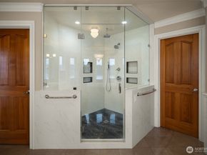 17765 Beach Drive NE, Lake Forest Park WA 98155